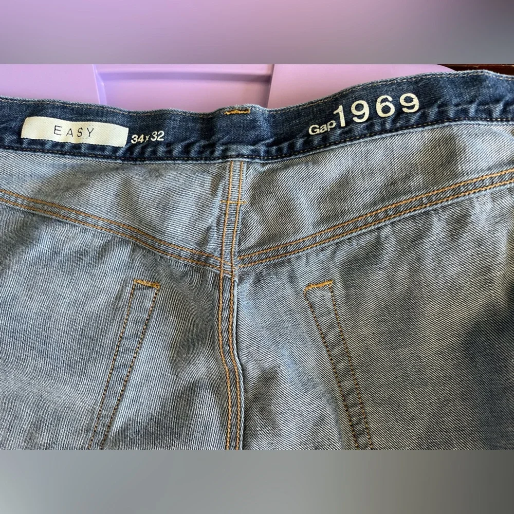 GAP VTG MENS Blue Relaxed Jeans with Classic Fit and Stitching Details - Picture 5 of 7